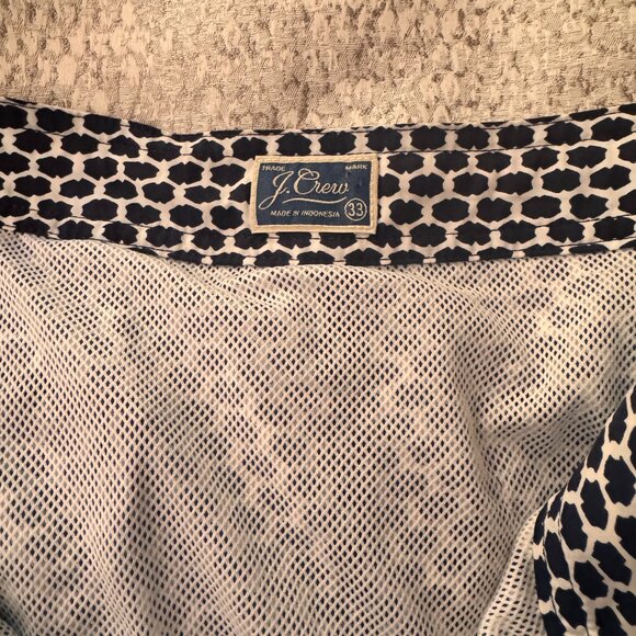 J.Crew 6.5" Tab Swim Short. Never Been Worn Size 33" Black/ White Pattern - Picture 4 of 5